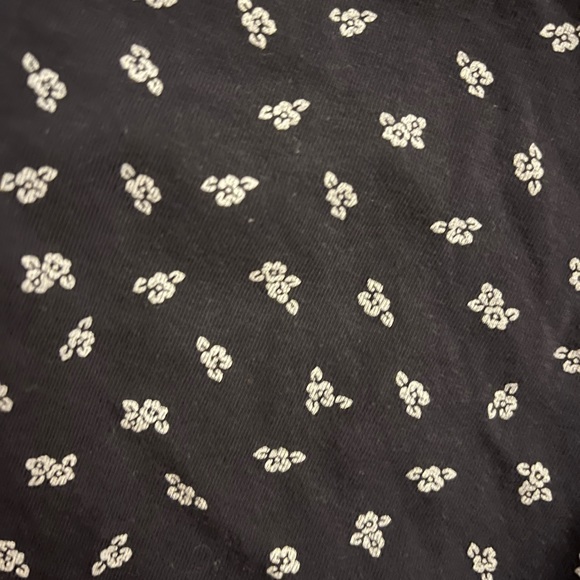 Brandy Melville Navy Blue Flower Tie Front Crossover Top - Picture 3 of 4